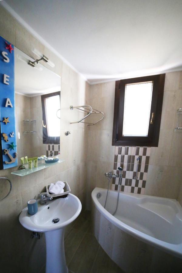 Ικαριων Γη Villa Manganitis Bagian luar foto