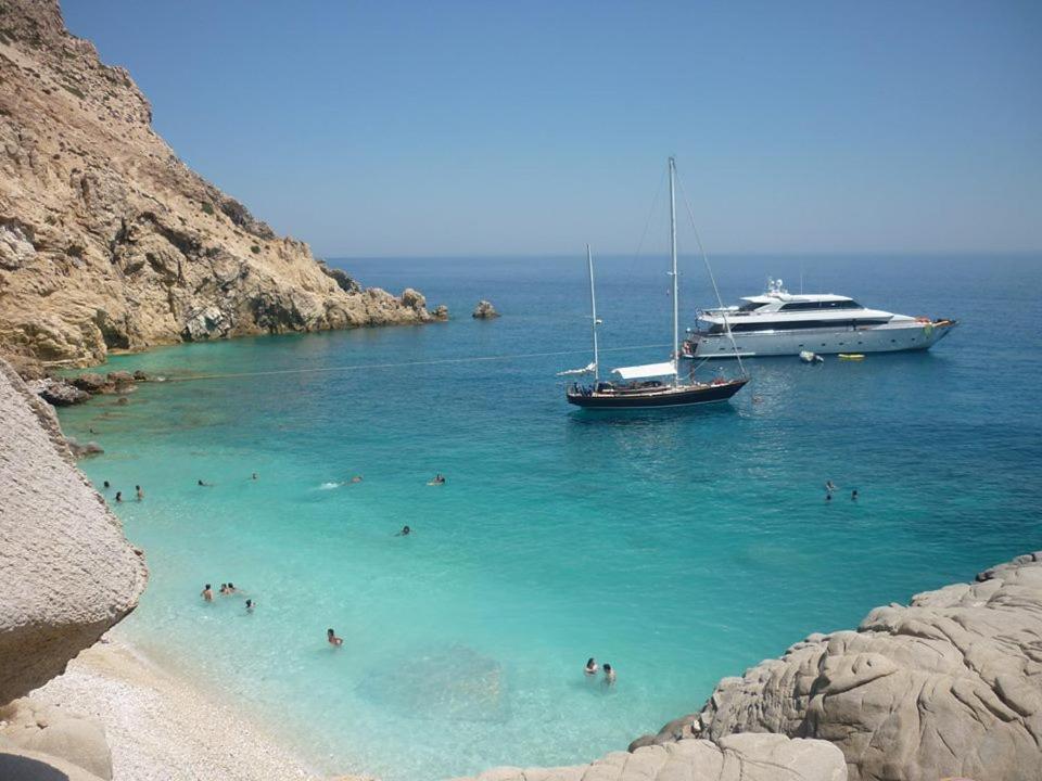 Ικαριων Γη Villa Manganitis Bagian luar foto